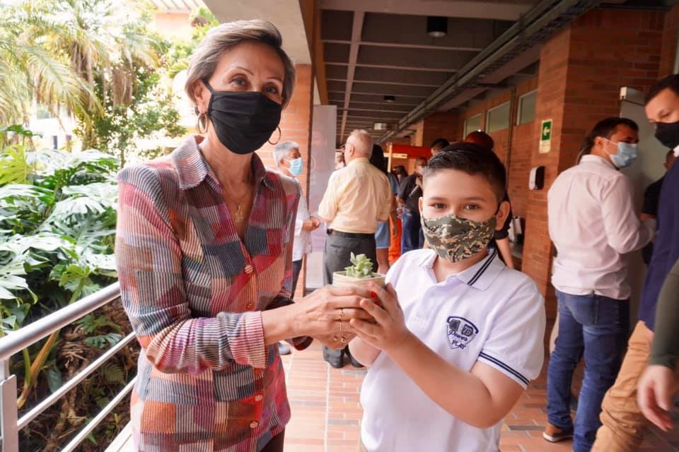 216975142_3962412793867228_796218374147665926_n